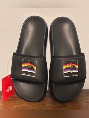 The North Face Base Camp Slide III  sandals